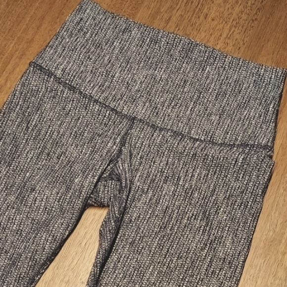 Lulu Lemon Wonder Under Leggings - Picture 7 of 11